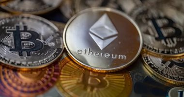 "بتكوين" ترتفع بدعم من مشتريات شركة "ستراتيجي" المملوكة لملياردير أمريكى
