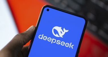 DeepSeek تطور نماذج للذكاء الاصطناعي ذاتية التحسين